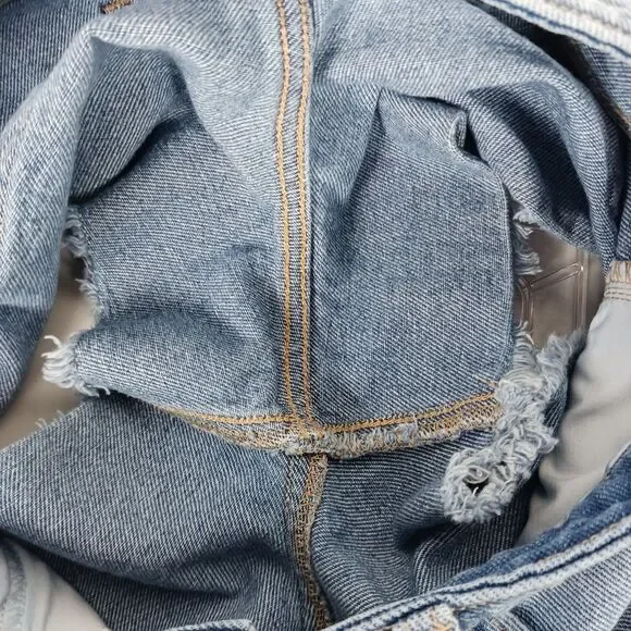 Time & Tru Size 12 Women's High Rise Distressed Denim Jean Shorts Stretch - Picture 7 of 7